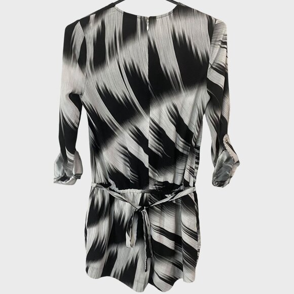 Marciano Tie-Waist Romper White/Black Abstract Print Roll-Tab Sleeves Size 0 - Picture 3 of 13